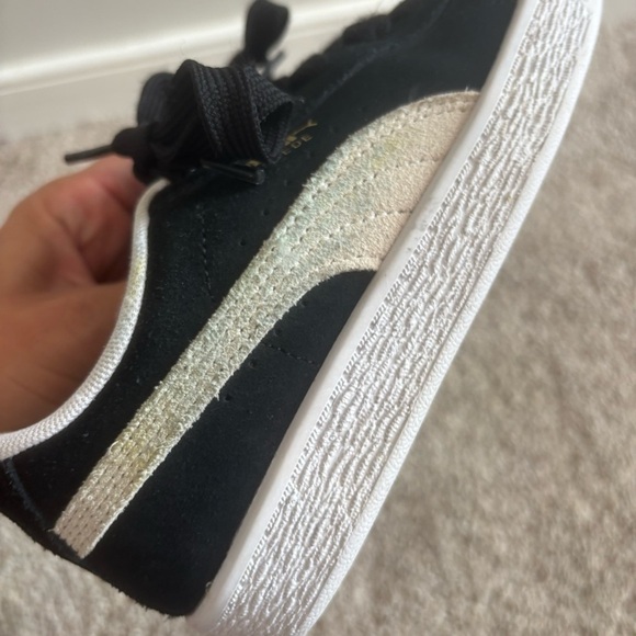 Puma Classic Suede Sneakers Black White Size 1 Little Kid - Picture 8 of 9